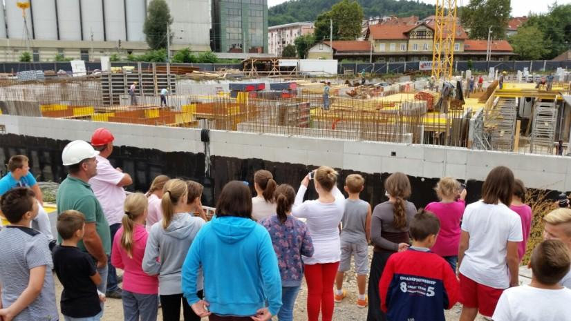 Našim domaćinima u Ljubljani, i ovim putem se iskreno zahvaljujemo za dobrodošlicu i priliku da posjetimo mjesto budućeg Islamskog kulturnog centra u Ljubljani.