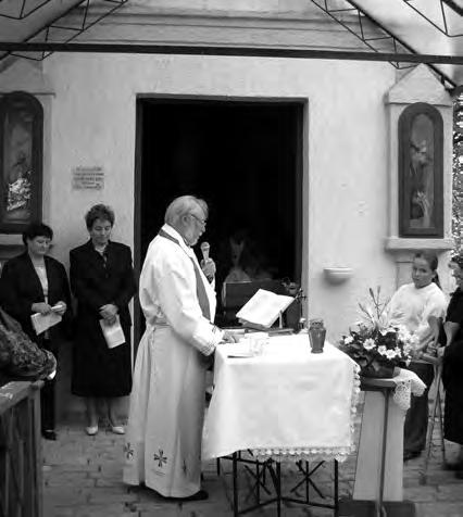 Proštenje Imena Marijina u Nenadiću Vjernici Nenadića i okolnih župa, okupili su se u nedjelju 14. rujna oko kapele posvećene Imenu Marijinu, te proslavili proštenje.