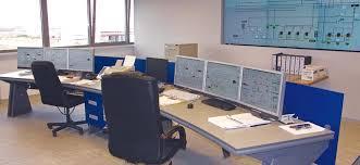 2.2. SCADA sustav SCADA se bazira na najmodernijoj tehnologiji automatskog upravljanja, informatike i telekomunikacija.
