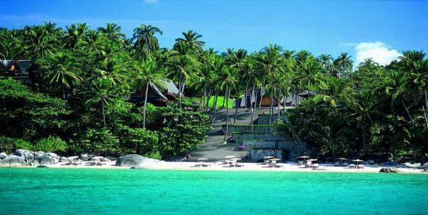 Nalazi se 862 km južno od Bangkoka, površine 543 km2, okruženo sa 39 manjih ostrvaca.
