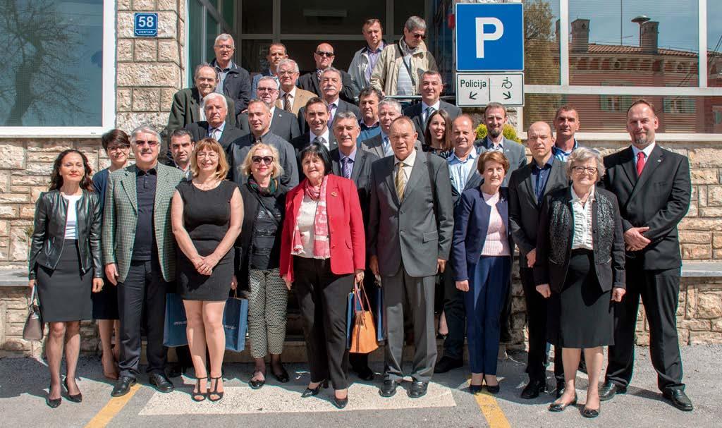 SVEČANOST POVODOM OBLJETNICE PRVE SJEDNICE OPĆINSKOG VIJEĆA U subotu, 14. travnja 2018. godine svečana sjednica održana je u Medulinu, a prisustvovali su i svi načelnici Općine Medulin od 1993.