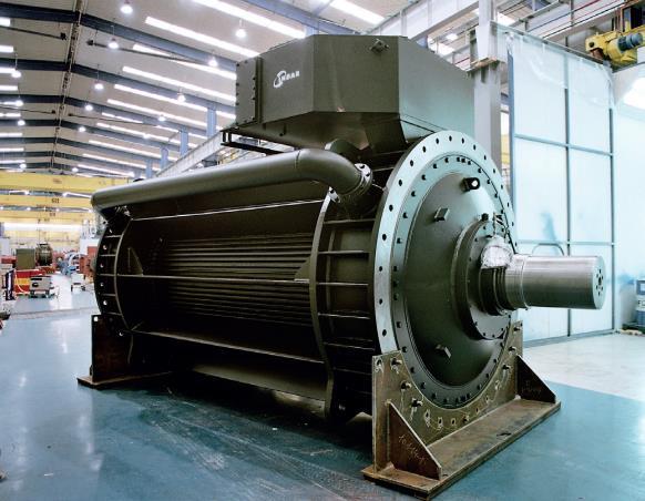 Radi u rasponu 200-1.500 okretaja, a izlazna snaga vratila je od 185 do 6.000 kw. [15] INDAR ISM-M serija se sastoji od asinkronih trofaznih podvodnih elektromotora. Hlade se uljem ili zrakom.