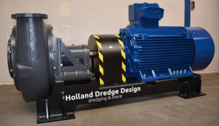 Slika 41. Horizontalna pumpa za jaružanje Holland Dredge Design [31] Osnovne komponente pumpe za jaružanje kao i svake centrifugalne pumpe su: rotor (eng.: impeller), spiralni kanal (eng.