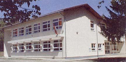OBNOVA ŠKOLSKIH ZGRADA U Hrvatskoj su tijekom rata stradale 334 školske zgrade koje su bile uništene ili oštećene.