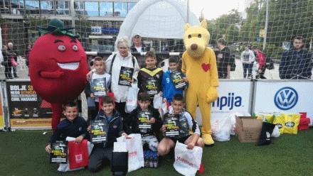 ZVIJEZDA STREET FOOTBALL 2019 Zavšen je Zvijezda Street Football 2019, osmi turnir u malom fudbalu/nogometu za osnovce, koji je održavan 18.-20.05.