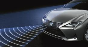 SIGURNOST LEXUS SAFETY SYSTEM + I POMOĆ VOZAČU Sportski coupe RC 300h je moguće naručiti s našim vrhunskim Lexus Safety System + koji uključuje Pre-Collision System (sustav predsudarne zaštite) s