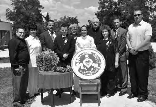 Misno slavlje predslavio je župnik iz Brodske Varoši vlč. Ivan Ćurić, zajedno s biskupijskim knjižničarom vlč. Miroslavom Orčićem te domaćim župnikom vlč. Željkom Šipekom.... Bajmoku Dužijanca 2009.