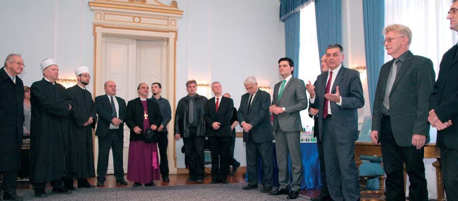 ŽUPANIJSKA KRONIKA 63 U ime vjerskih zajednica čelnicima Županije zahvalio je generalni vikar Đakovačko-osječke nadbiskupije prof. Ivan Ćurić.