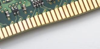 Razlika u debljini Zakrivljeni rub Moduli DDR4 imaju zakrivljeni rub koji pomaže pri umetanju i smanjuje opterećenja PCB-a tijekom ugradnje memorije. Slika 3.