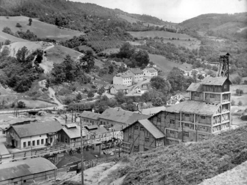 После Првог светског рата, добивши велики износ на име ратне репарације, Јоцић покреће производњу у Ресавским рудницима, Стењевцу, Стрмостену, Пањевцу и Ресавици. У Ћуприји је 1929.