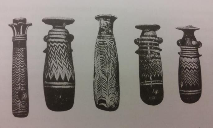 2. Prikaz odabrane teme 12 Slika 6. Bočice za šminku, Egipat, 700-600 god. pr. Kr. [1] 2.1.3.