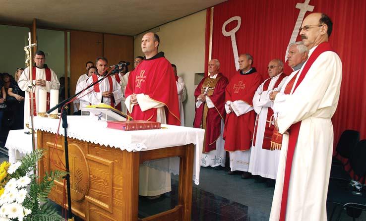 Tradcja je da na ovaj blagdan u Tuzlu dolaze vjernc-hodočasnc z okolnh sela, u narodnm nošnjama, a možda pješce.