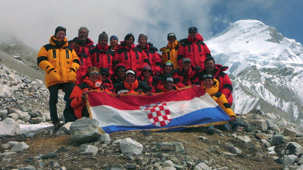 ŽENSKA ALPINISTIÈKA EKSPEDICIJA CHO OYU Hrvatske alpinistice na Tirkiznoj Božici!