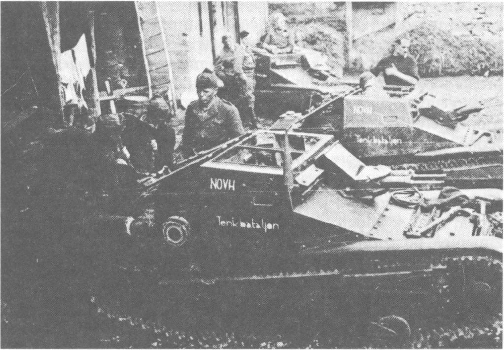 U Rakovici decembra 1944. godine posade pripremaju tenkove.