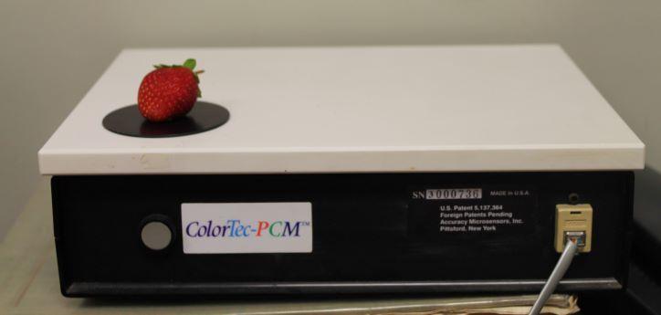 Kolorimetar je uređaj koji je vezan za računalo te na zaslonu računala prikazuje određenu vrijednost boje ploda, a funkcionira na principu indeksa loma svjetlosti.
