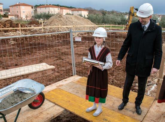 Župan Istarske županije, Valter Flego, također je izrazio zadovoljstvo početkom radova te istaknuo da je nadogradnja škole i izgradnja dvorane doista nešto što je djeci općine Medulin potrebno i