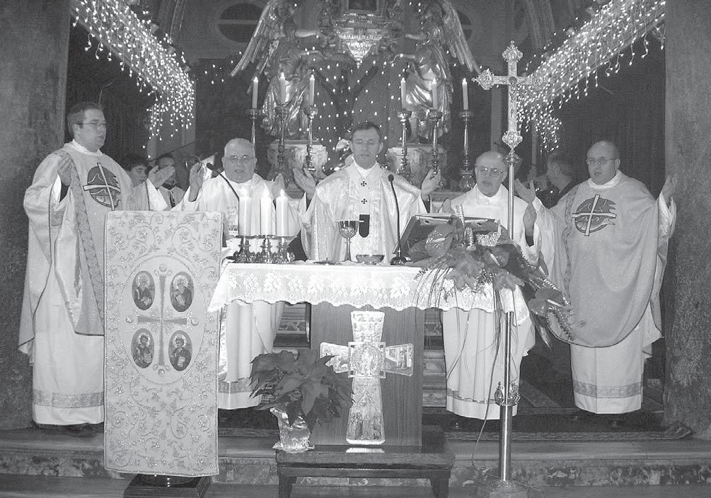 BOŽIĆ 2005. KRŠĆANI SU POZVANI BITI NOSITELJI NADE U splitskoj katedrali Sv. Dujma Misu zahvalnicu u subotu 31. prosinca, na Silvestrovo, predvodio je splitsko-makarski nadbiskup Marin Barišić.