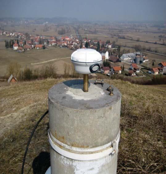 jednaka ± 0.058 metara (Bašić, 2010). Slika 3.1a) Ekscentar temeljne točke Slika 3.