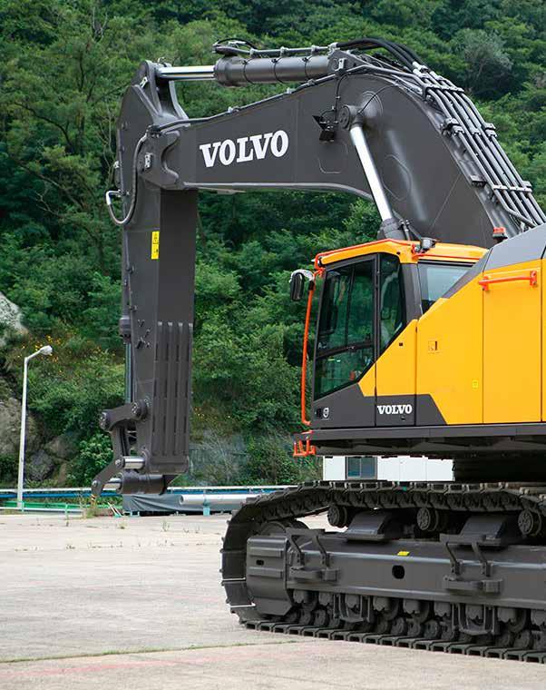 Go big The operator s choice Spacious and quiet cab, ergonomic controls Boom-swing priority function Dig Assist, powered by Volvo Co-Pilot (Option) Robust protection Heavy-duty boom and arm
