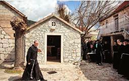 blagoslovljena je u župi Bristivica kapelica posvećena svetom Juri Mučeniku koju je uredila