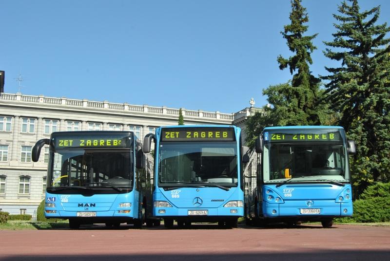 udaljenostima. U današnja doba javljaju se i električni autobusi, a često autobusi voze na prirodni plin. Prijevozna moć autobusa doseže 12.