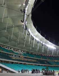 Sama vrata su široka 7,32 m, a visoka 2,44 m Osvjetljenje sportskog igrališta Održivi stadioni Sjedala na tribinama stadiona s Zahtjevi za osvjetljenje sportskog igrališta navedeni su u normi HRN EN