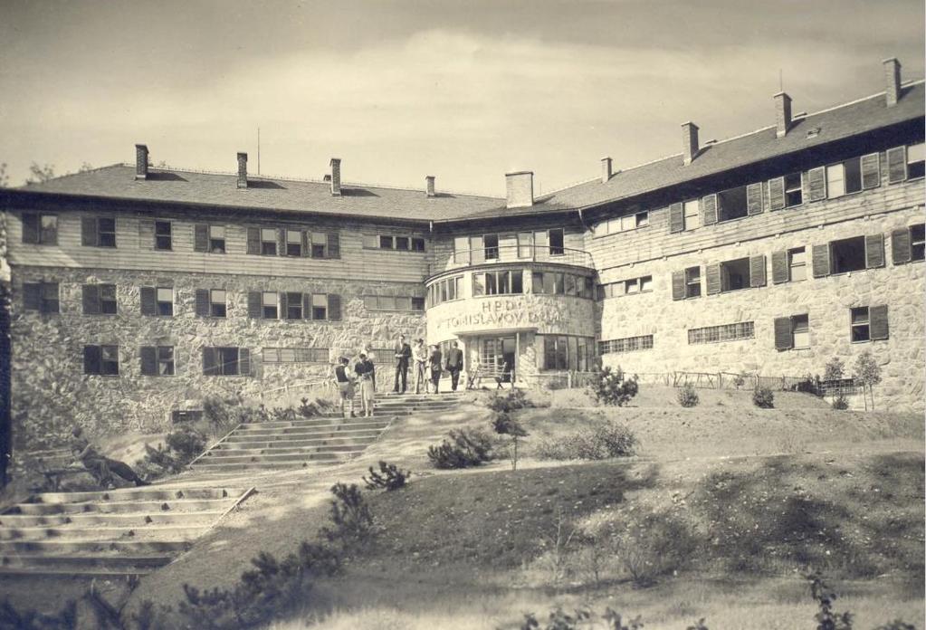 Dom likovnih umjetnosti 1930. palača JAZU 1933.