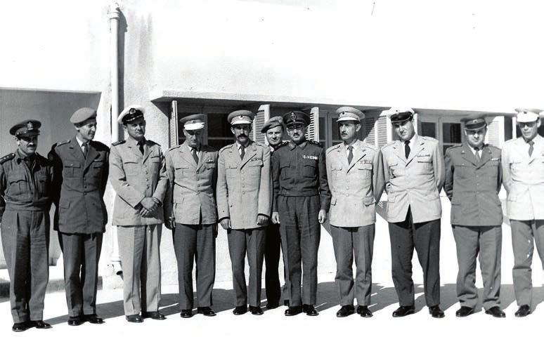 Jugoslavenska vojna delegacija na čelu s general-pukovnikom Otmarom Kreačićem (u