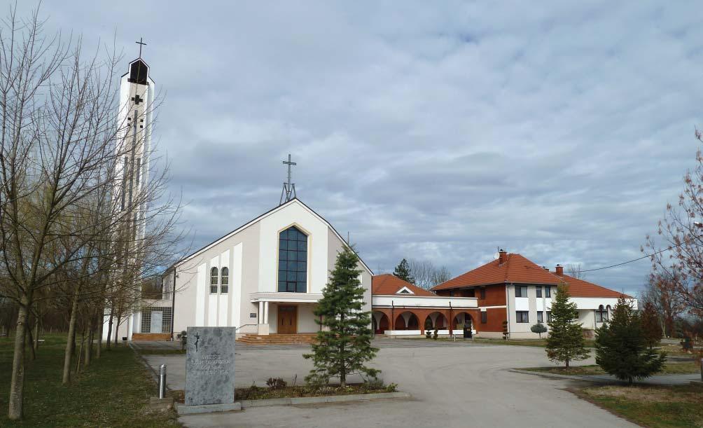 Obnovljena nova župna crkva i župni stan u Gornjoj Tramošnici Nevelik broj sela sadašnje župe Donja Tramošnica pripadao je sve donedavno jedinstvenoj župi Tramošnica, koja je osnovana, odnosno