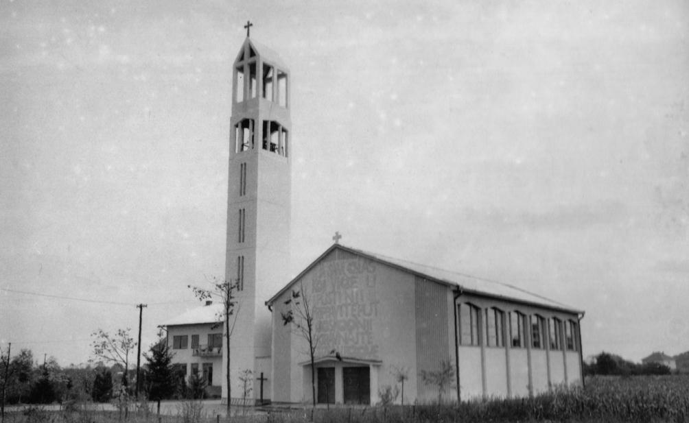 Prva župna crkva sv. Ivana Krstitelja u Donjoj Tramošnici Sv. Ivo u Donjoj Tramošnici nije i ne može biti nikakva konkurencija sv. Ivi u Podmilačju.