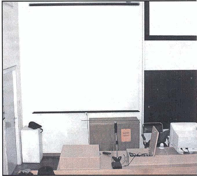 Audio-vizualna tehnika ili kako iivjeti i raditi - ugodnije u danasnje doba svjedoci smo golemog (Hitachi CP-X940, XGA rezolucija projektora u radni poloiaj i povezivanja s napretka u ramim
