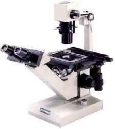 Slika 3. Invertni mikroskop ( Izvor: http://www.microscope-microscope.org/basic/microscopeimages/inverted-microscope-350.