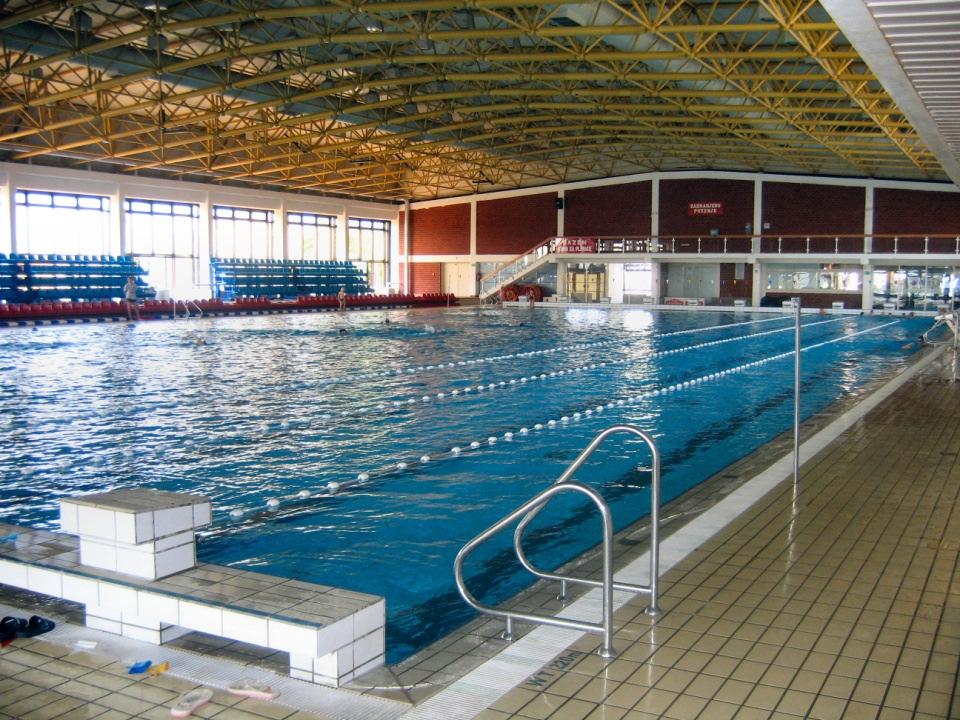 kao što su Sisački plivački klub, Vaterpolo klub, Ronilački klub, te Klub sinkroniziranog plivanja.