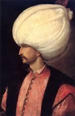 Bila je žena sultana Javuz Selima I, i majka najčuvenijeg sultana Otomanskog carstva - Kanuni sultan Sulejmana, poznatog kao Sulejman Veličanstveni.
