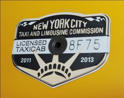50,00 kn 45,00 kn 40,00 kn 35,00 kn 30,00 kn 25,00 kn 20,00 kn 15,00 kn 10,00 kn 5,00 kn 0,00 kn 40,00 kn 40,00 kn 43,00 kn Radio Taxi Taxi Cammeo Eko Taxi Grafikon 3.