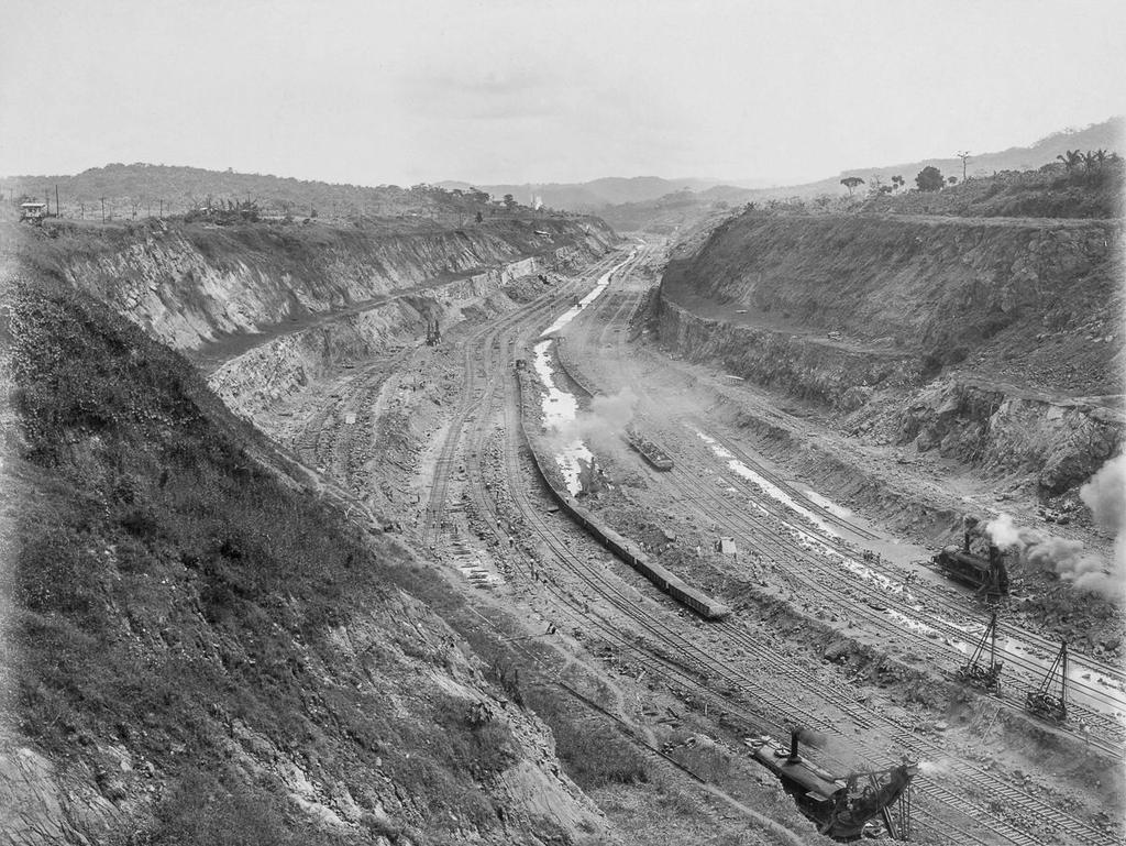 Slika 2. Izgradnja kanala [6] Gradnja kanala je napredovala, međutim projekt je doživio ozbiljan udarac kada je par mjeseci nakon posjete američkog predsjednika Roosevelta u studenome 1905.
