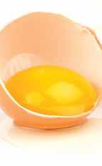 ž. Maslac 230 g Tekuće kiselo tijesto (type 45) 330 g Prašak za pecivo 2½ č.ž. Suhe grožđice 75 g Kandirano voće 75 g U zdjelu stavite jaja, šećer, vanilin šećer i sol.