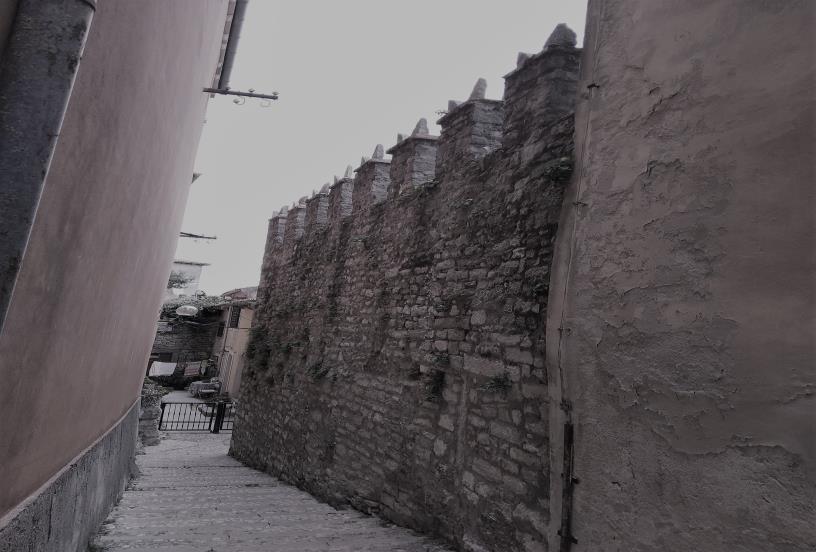 Gradske zidine iz razdoblja Srednjeg