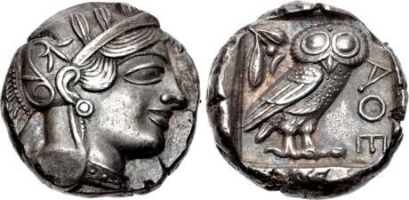 Slika 2.4. Atenska srebrna tetradrachma sova ; oko 440. g. pr. n. e. Vojni pohodi Aleksandra Velikog (356. 323. g. pr. n. e.) rasprostrijeli su Makedonsko Carstvo duž antičke Grčke, Perzije i Egipta, a s vojskom je došao i do Indije.