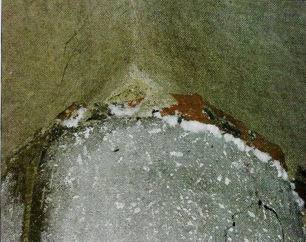 Rošenje zidova može se dogoditi i ako je temperatura zida viša od temperature rosišta ako je zid kontaminiran higroskopnim solima.