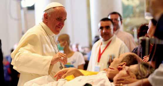 A to nije istina, rekao je Papa i protumačio: Svećenik dolazi da bi pomogao bolesnome ili starcu; zbog toga je važan posjet svećenika bolesnicima.