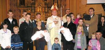 srpnja kršten Valentin, peto dijete Jakova i Anđeline Jaković. 6. kolovoza u Našicama u Gospi Fatimskoj kršten je Igor, peto dijete u obitelji Igora i Slađane Iličić. 12.