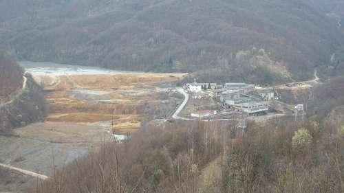 Rudarski potencijali na području opštine Srebrenica Geološki potvrđene komercijalne rezerve rude olova i cinka iznose oko 6 miliona tona,