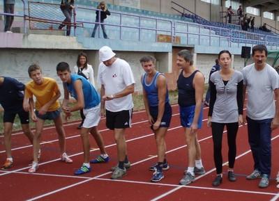 8 Osma tradicionalna utrka na jednu milju (1609 metara) odrţana je 20 rujna 2008 godine povodom otvorenja postavljene tartan staze na stadionu "Stanko Vlajnić - Dida" u Slavonskom Brodu Rezultati 1