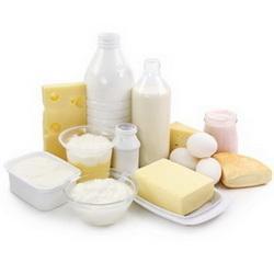 MLEĈNI PROIZVODI Mlečni proizvodi sa niskim sadrţajem masti obezbedjuju potreban unos kalcijuma i veoma vrednih proteina.