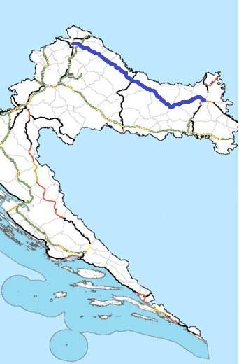 nekim dijelovima i trasu nekadašnje rimske ceste zvane "Via magna" (ili "velika cesta") koja je povezivala u vrijeme Rimskog carstva
