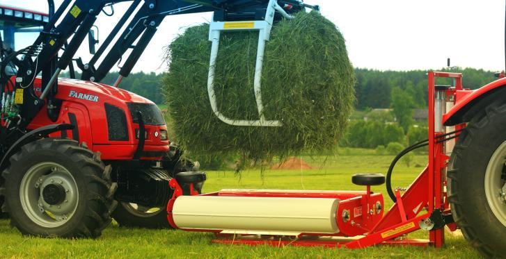 Stoga se ovaj tip preše koristi konkretno za sijeno i slamu. Slika 17. Claas Quadrant 3300 RC za kvadratne bala (Izvor: vlastita fotografija) 11.