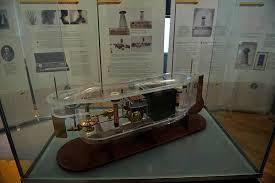 2)Теслин брод којим се управљало даљински сматра се јендим од првих робота.