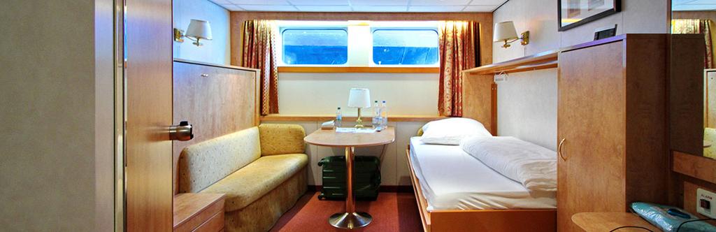 Cena obuhvata: Krstarenje (6 dana/5 noći) brodom Princess Izabela na relaciji Budimpešta (Mađarska) Bratislava (Slovačka) - Dirštajn (Austrija) Melk (Austrija) Beč (Austrija); Smeštaj u dvokrevetnim