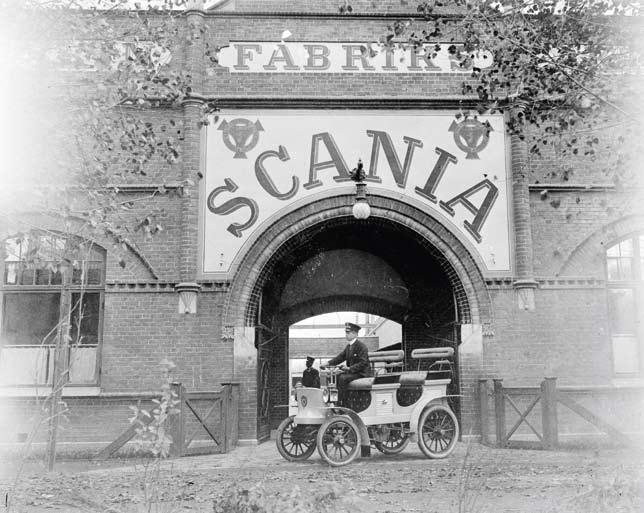 > predstavljamo Scanija je nekad proizvodila i automobile; na slici je zadnji model proizveden 1929. godine đačima automobila i aviona.